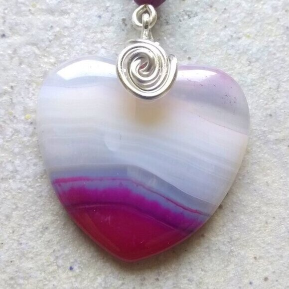 Sweetheart Alert! Rose Pink & White Agate Heart Necklace - Lovely Gift 4 Her! - Picture 5 of 8
